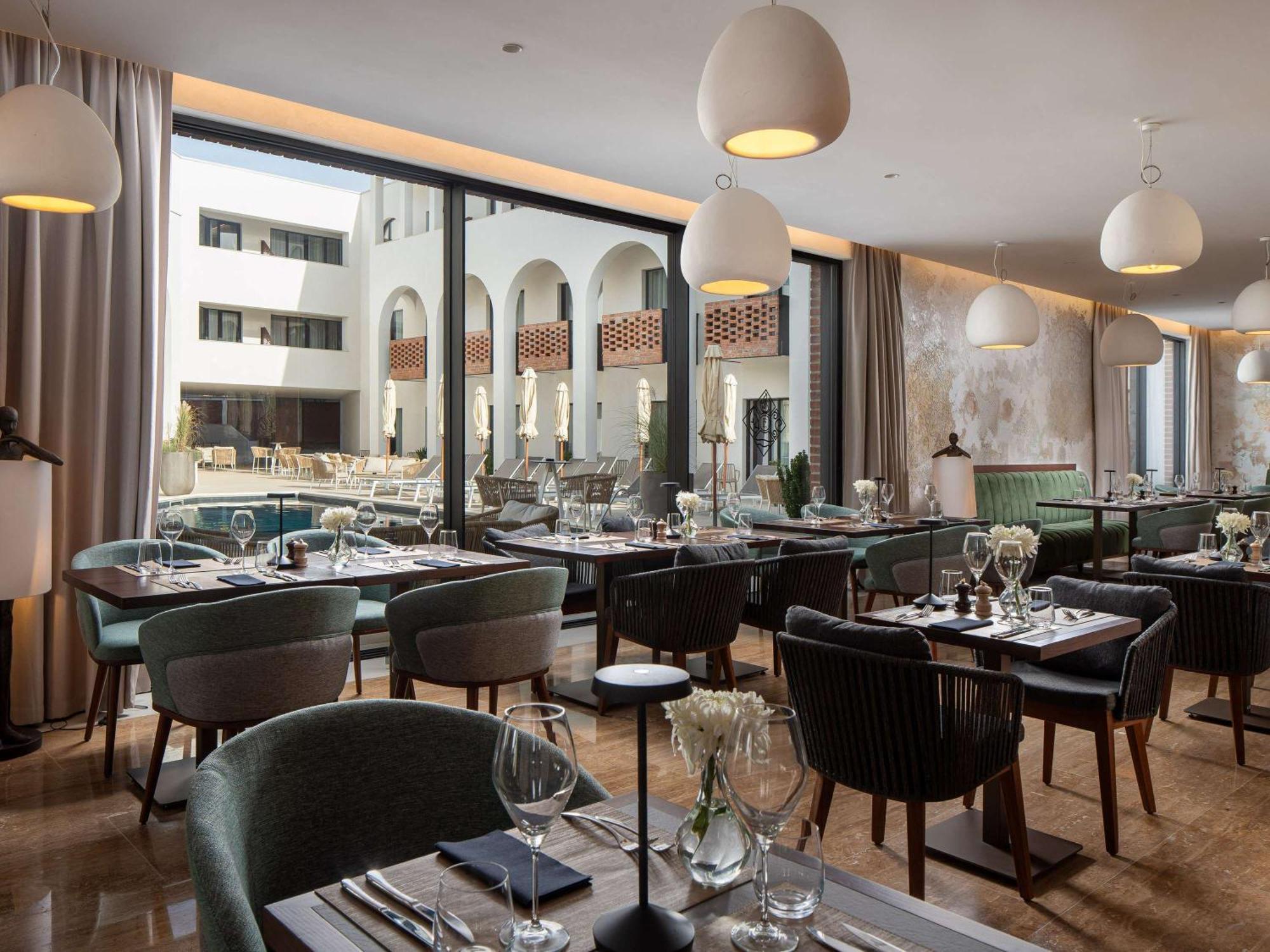 Mercure Conacul Cozieni 布加勒斯特 外观 照片