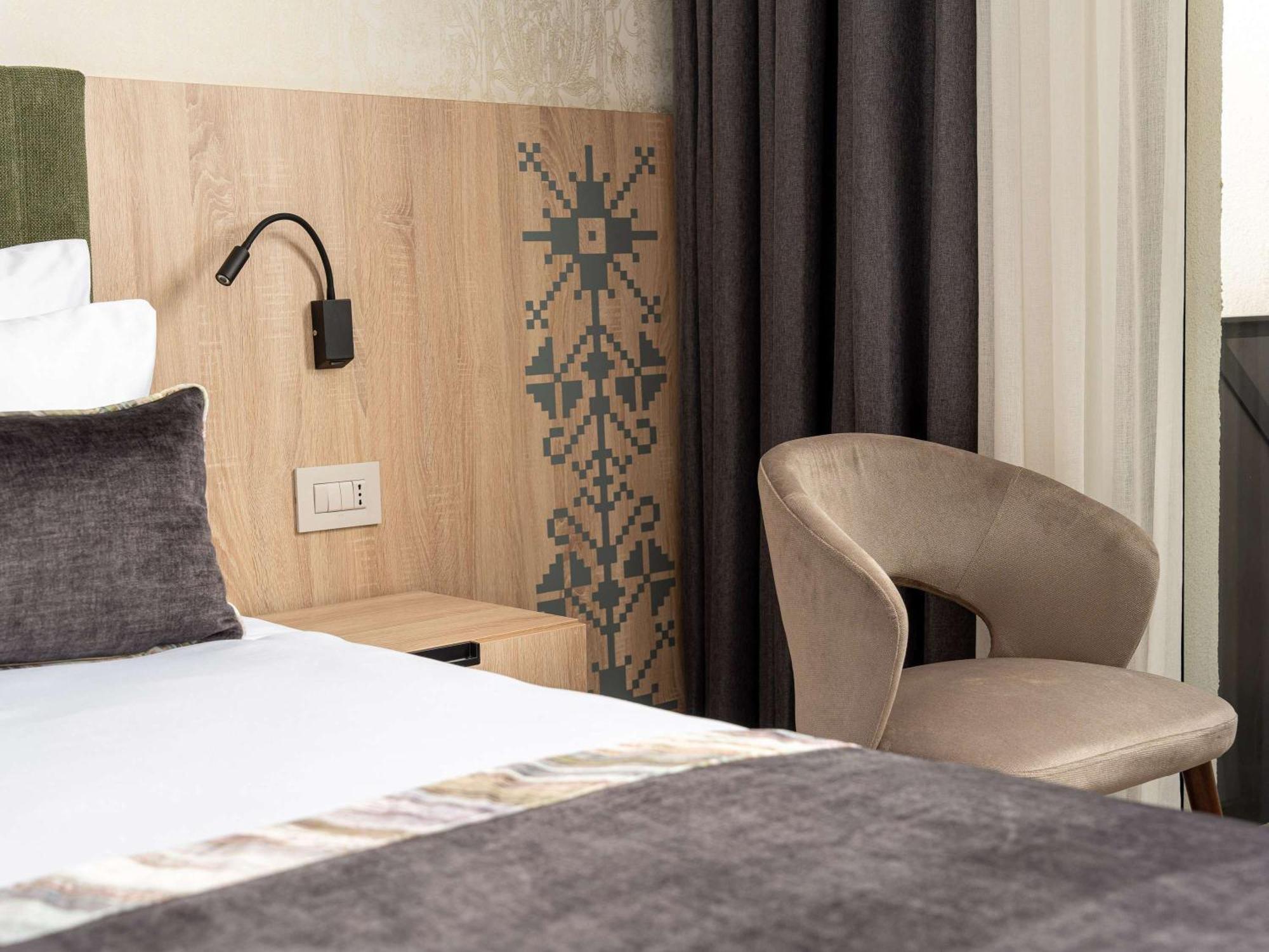 Mercure Conacul Cozieni 布加勒斯特 外观 照片