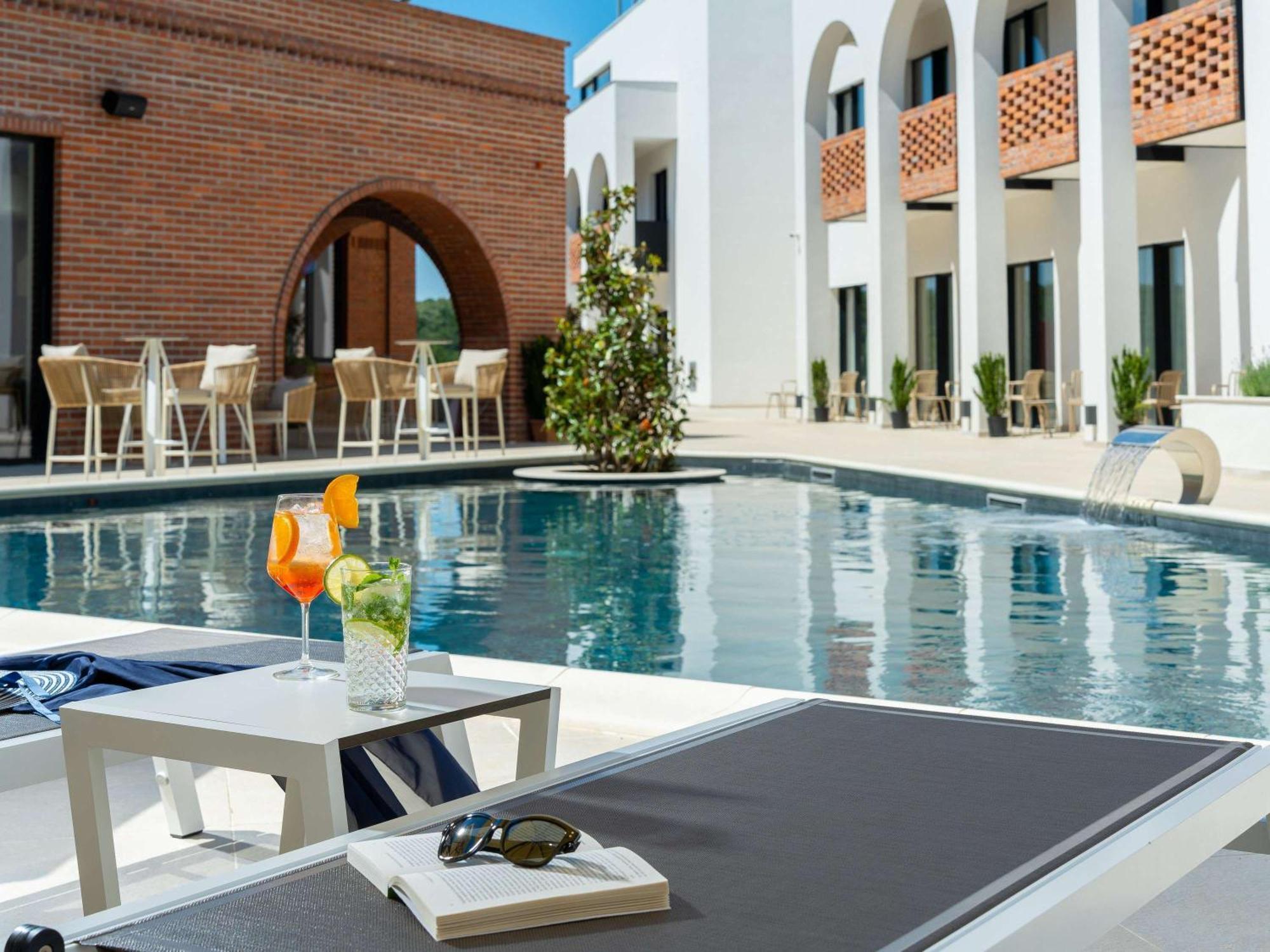 Mercure Conacul Cozieni 布加勒斯特 外观 照片