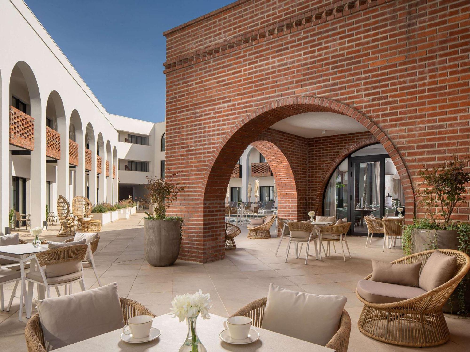 Mercure Conacul Cozieni 布加勒斯特 外观 照片