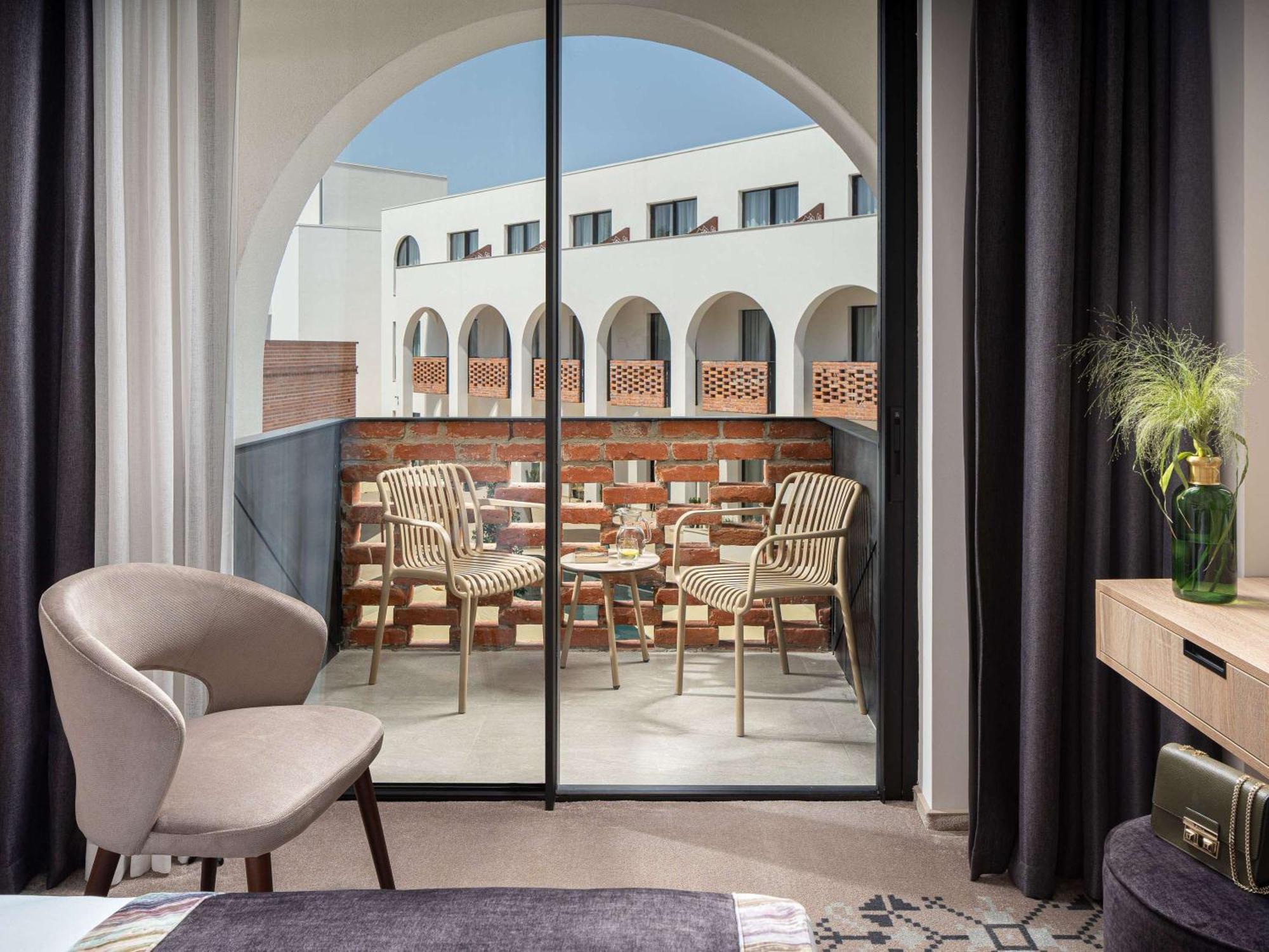 Mercure Conacul Cozieni 布加勒斯特 外观 照片