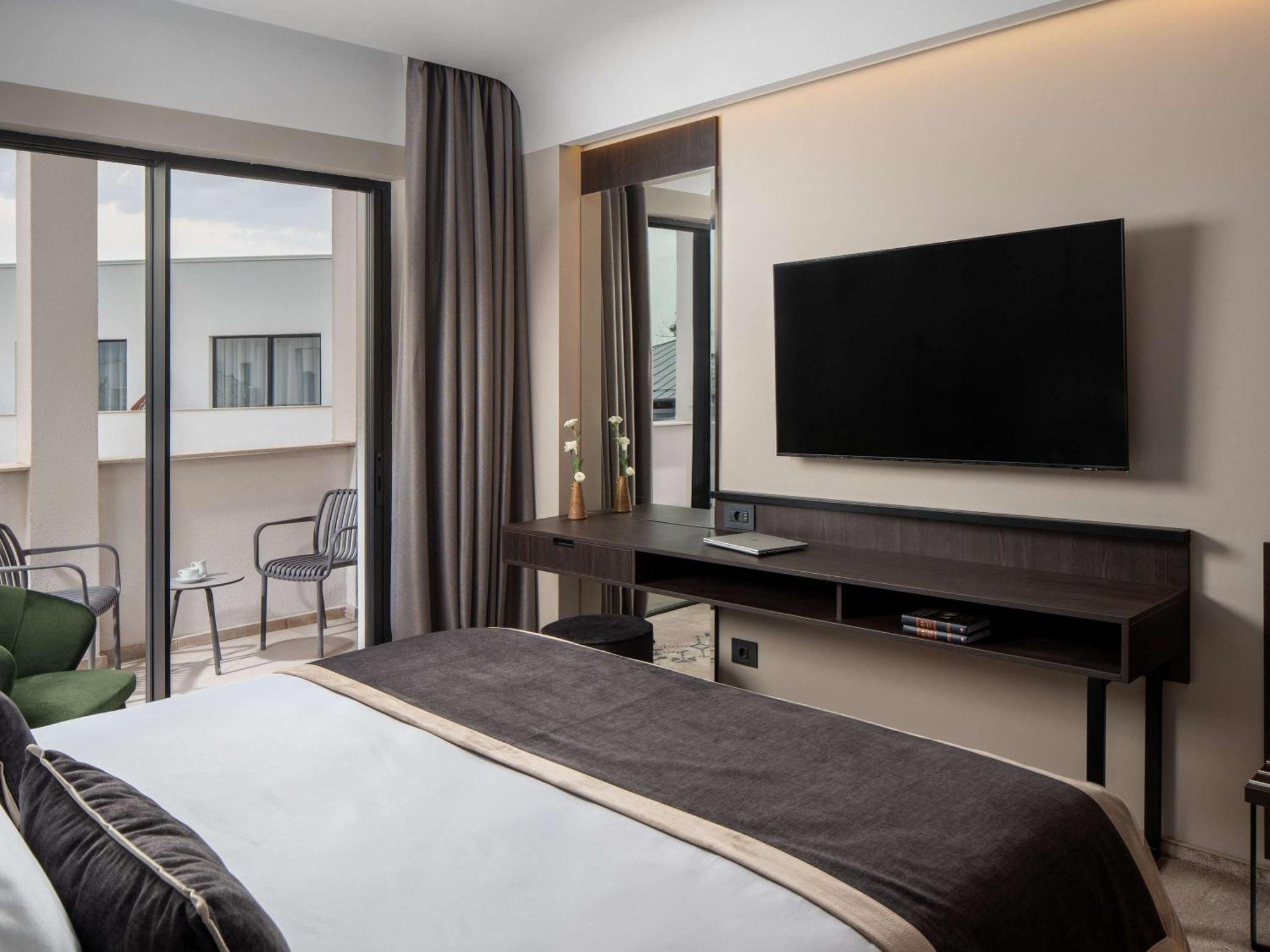 Mercure Conacul Cozieni 布加勒斯特 外观 照片